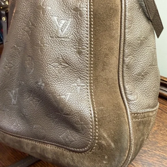 Louis Vuitton Empreinte Suede Audacieuse PM Ombré - Picture 7 of 11